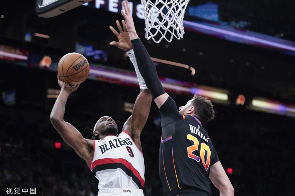 夫顿身边球 夫顿身边球