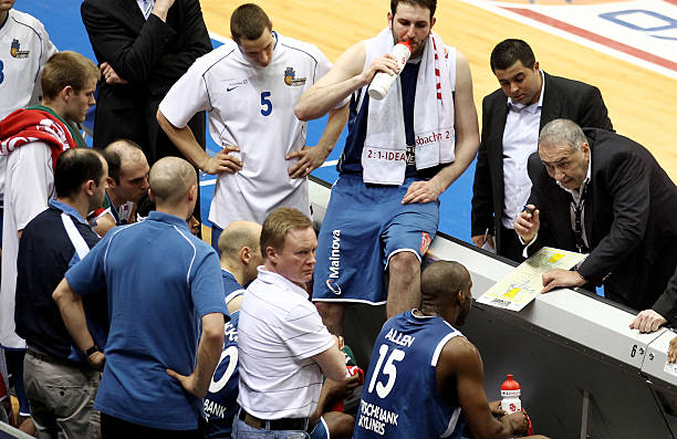 从他一贯的 从他一贯的