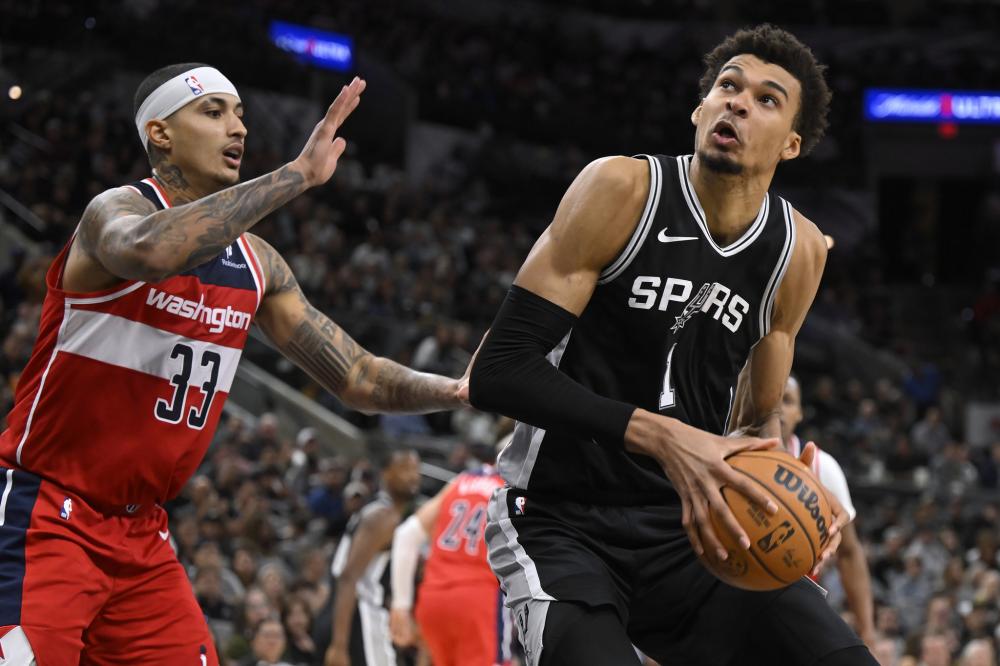 地区差异呈 地区差异呈